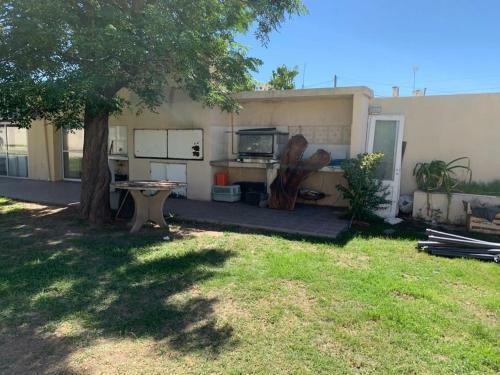 Casa Grande Con Parque Y Pileta