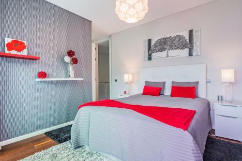 Moradia T3 Geminada Em Santo Ant�nio, Funchal