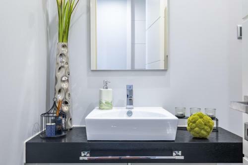 Moradia T3 Geminada Em Santo Ant�nio, Funchal