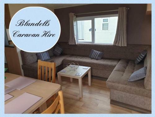 Lovely 4-bed Apartment On Seawick Holiday Park