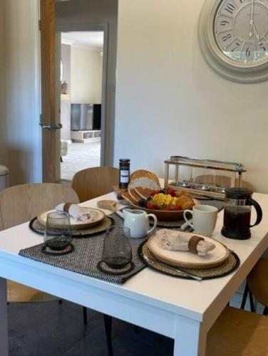Devonshire Bungalow - Close To The Coast & Lakes.
