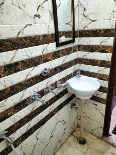 Hotel Oyo 89571 Tushar Residency
