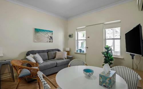 Smugglers Resort-style Apartment No 11