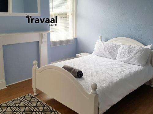 Travaal - 3 Bedroom Apartment Farnborough