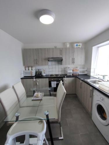 2 Bedroom Large And Luxurious Apartment