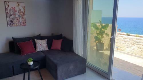 Zefyros Suite , Seafront Retreat !