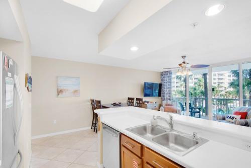 Destin West Bayside Sandpiper #305- Licensed To Chill
