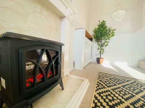 Coastal 2 Bedroom Maisonette With Parking