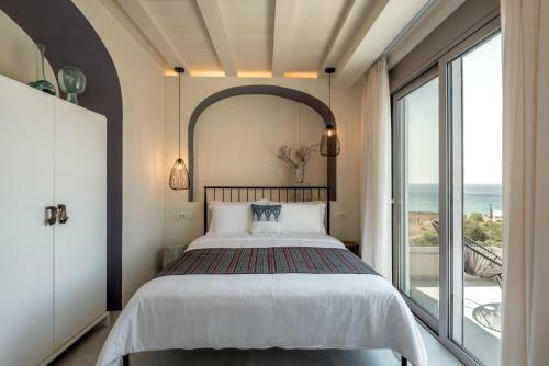 Luxury Villa Oxygen In Sfinari With Sunset Views