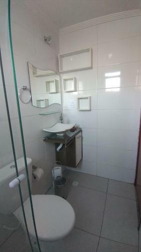 Apartamento Condom�nio Novinho Confort�vel