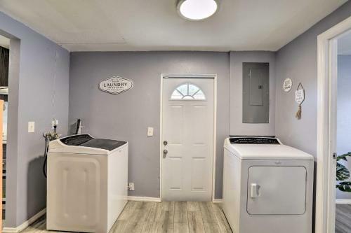 Sunny Pinellas Park Paradise With Private Pool!