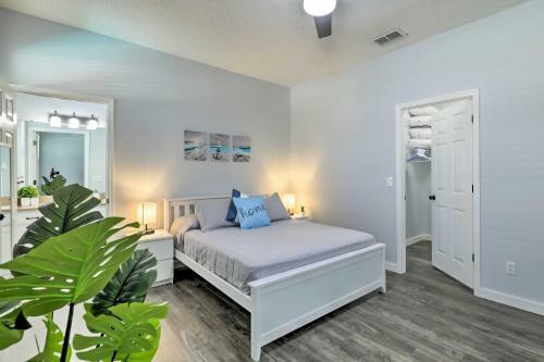 Elegant Riverview Retreat With Lanai And Pool!