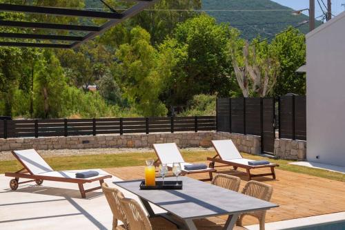 Seascape Villa Lithos