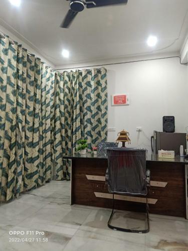 Apartamento Oyo Home 84939 Choudhary White House