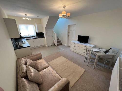 Apartamento Self Contained, Spacious Annex With Private Drive.