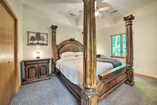 Captivating Kuttawa Retreat With Outdoor Dining