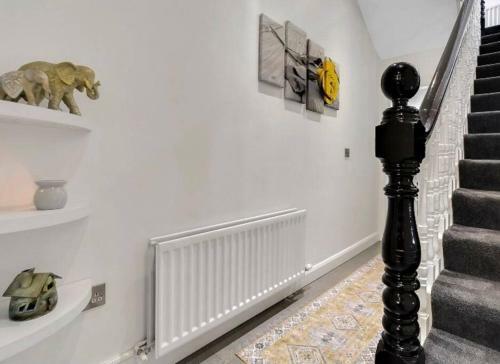 Villa No 8, Lawrence Hill