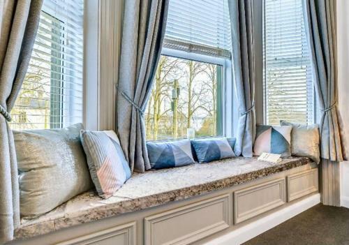 Villa No 8, Lawrence Hill