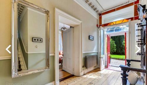 Villa Beautiful 6 Bedroom Period House