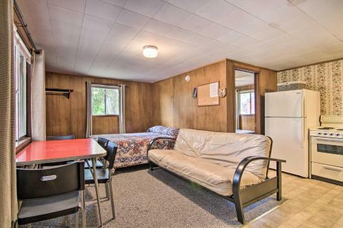 Classic Cabin On Table Rock Lake, Pool Access