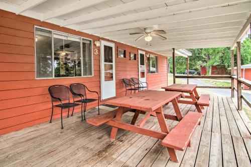 Classic Cabin On Table Rock Lake, Pool Access