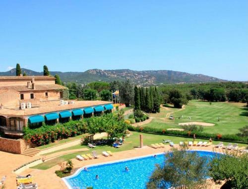 Villa En El Golf Costa Brava A 5 Min de La Playa