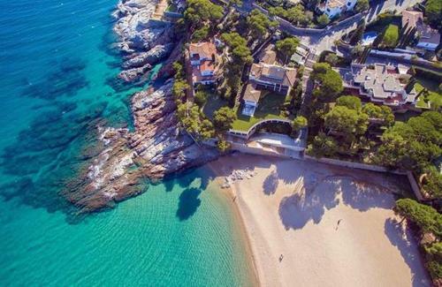 Villa En El Golf Costa Brava A 5 Min de La Playa