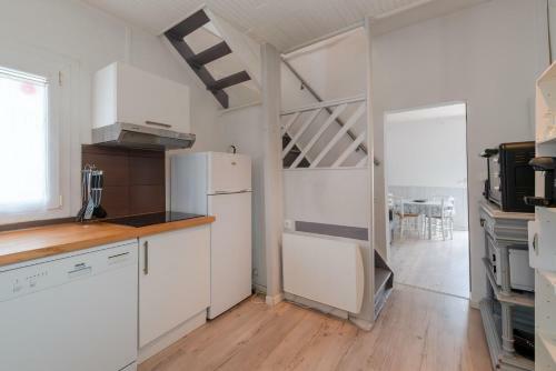 Petite Maison Moderne Au Centre de La Bernerie
