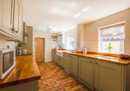 Barn Meadow Cottage