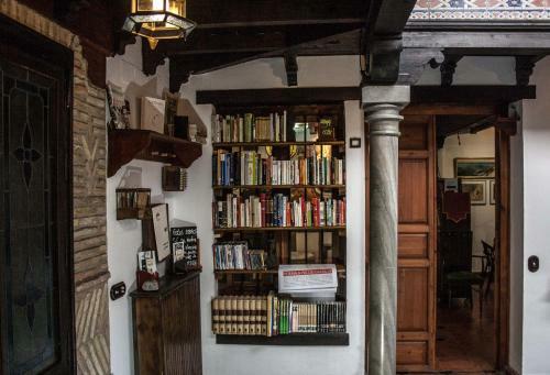 Hotel La Casa Con Libros
