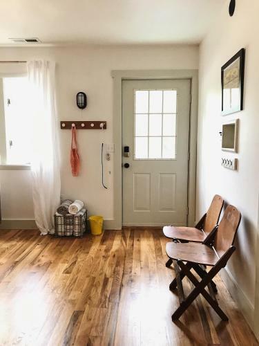 Cottage By The Sea: Pagnotto Shellback House