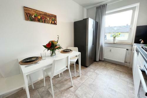 Cozy And Modern 3 Room Apartment