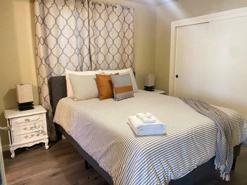 Downstairs Unit Guest House Wd Full Kitchen