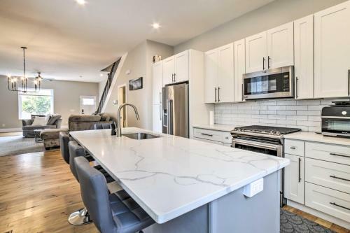 Well-appointed Pittsburgh Home 1 Mi To Dtwn!