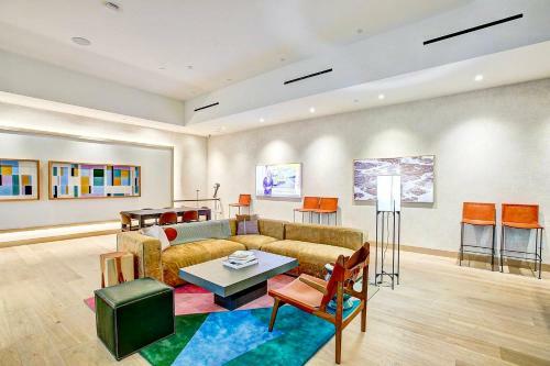 Apartamento New! Luxury Downtown Austin Rainey St. Lake View!