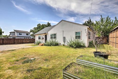 Chic Dallas Duplex 9 Mi To Dtwn Attractions!