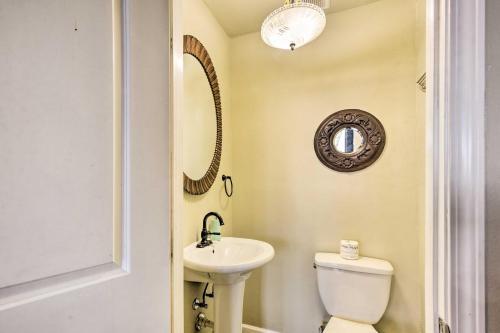 Apartamento Rustic Galveston Condo - 2 Mi To The Beach!
