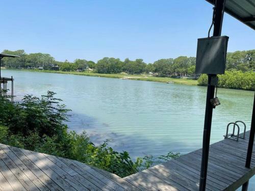 Lake House Luxury Next To New Braunfels!