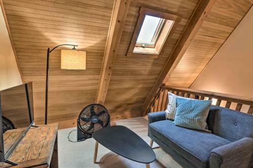 Davis Cabin, Near Hiking, Boating And Skiing!