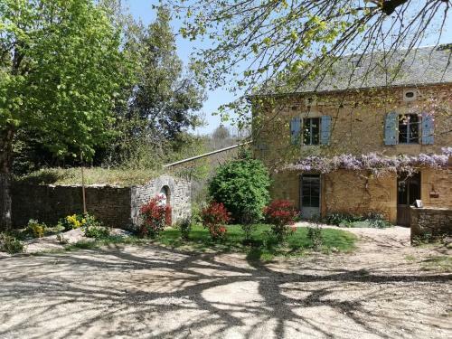 Maison Typique P�rigourdine Avec Piscine