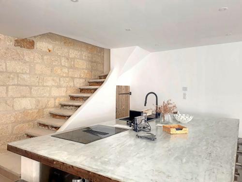 R�f Ls73 : Maison De Village 9 Pers Rue Espelly