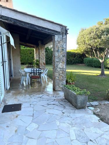 Charmante Villa Proven�ale Hauts de Vaugrenier
