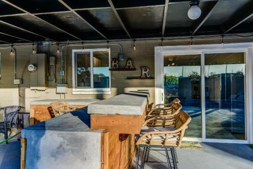 Backyard Retreat Minutes From Old Town