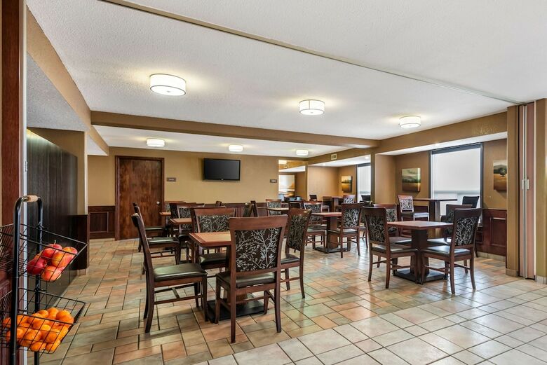 Hotel Best Western Strathmore Inn
