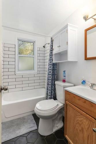 Cozy & Quaint Southfield Home