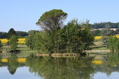 Hotel Domaine De Boulouch