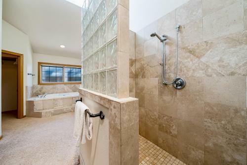 Luxury On Lassen