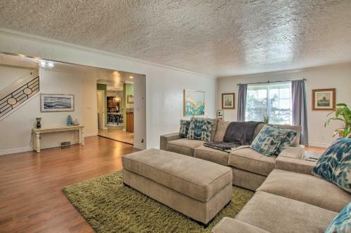 Fun, Fresh Ogden Abode With Hot Tub And Grill!