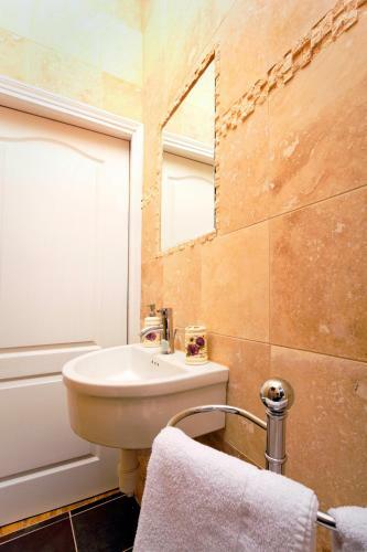 Stylish Apartment Near Royal Mile