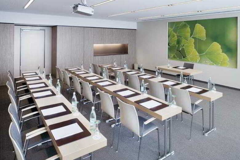 Hotel M�venpick Frankfurt City